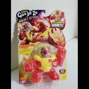 Heroes of Goo Jit Zu Galaxy Attack, Action Figure  Solar Blast Blazagon